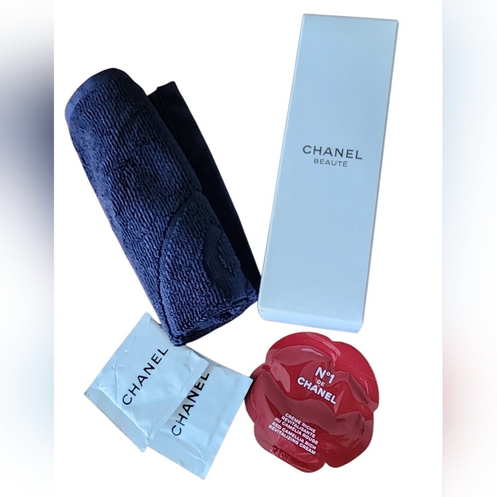 NWOT CHANEL Gym Towel Father's Day Gift Idea